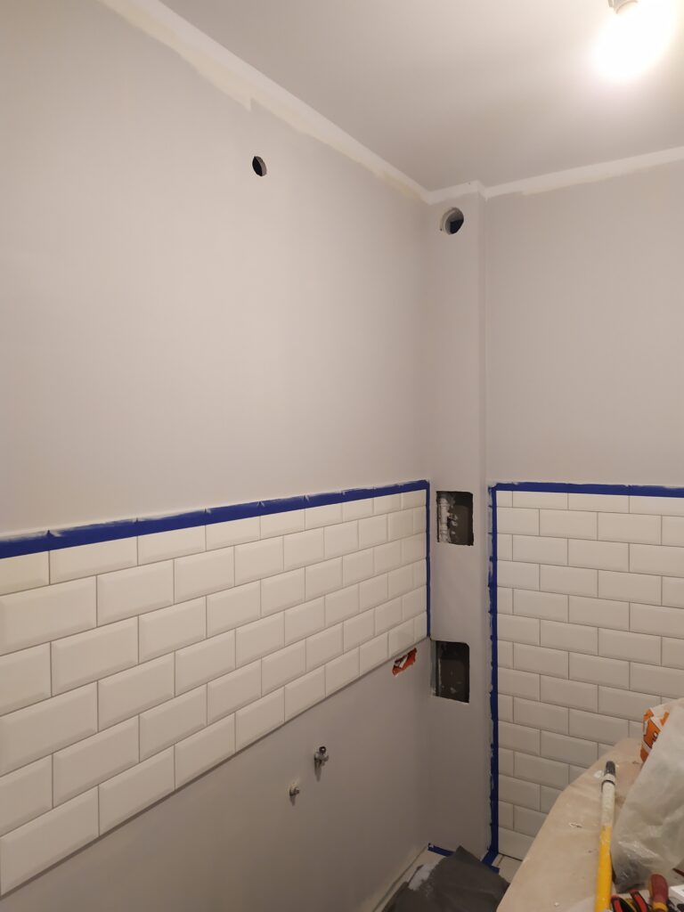 układanie płytek trómiasto